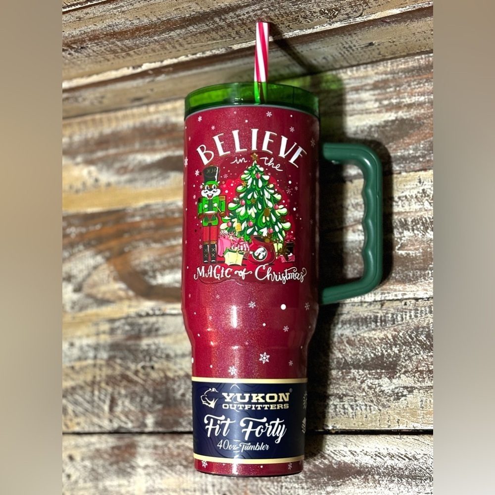 🎄2024 40 oz Bucee’s Christmas Tumbler🎄 - Picture 9 of 13